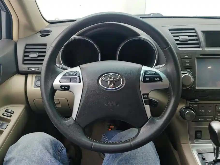 Toyota Highlander 2012 2.7L 2WD 7-Seater Luxury Edition фото 15