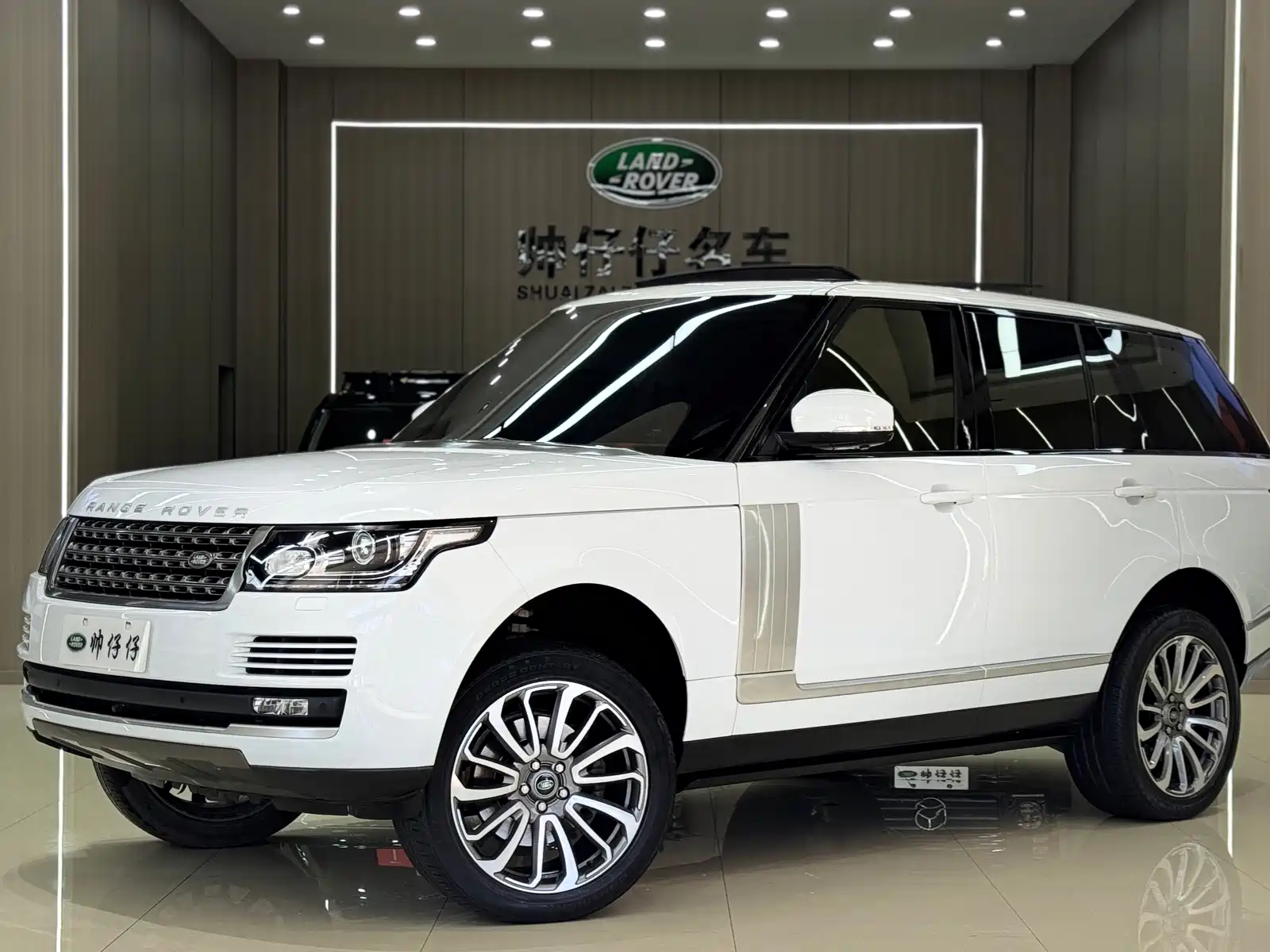Фото 1 - Land Rover Range Rover