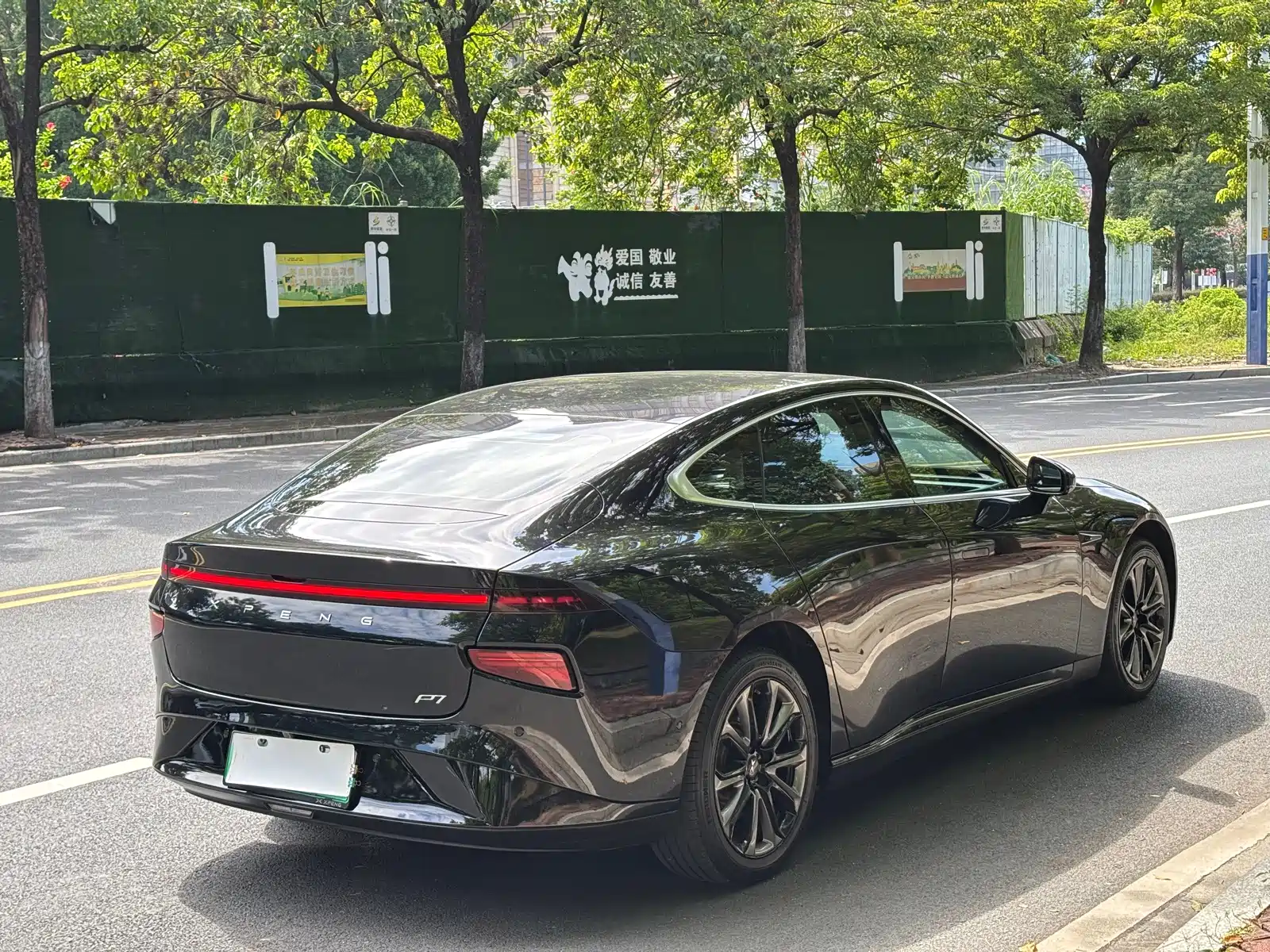 Фото 30 - XPeng P7
