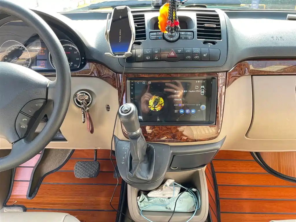Mercedes-Benz Viano 2011 2.5L Prestige Edition фото 9
