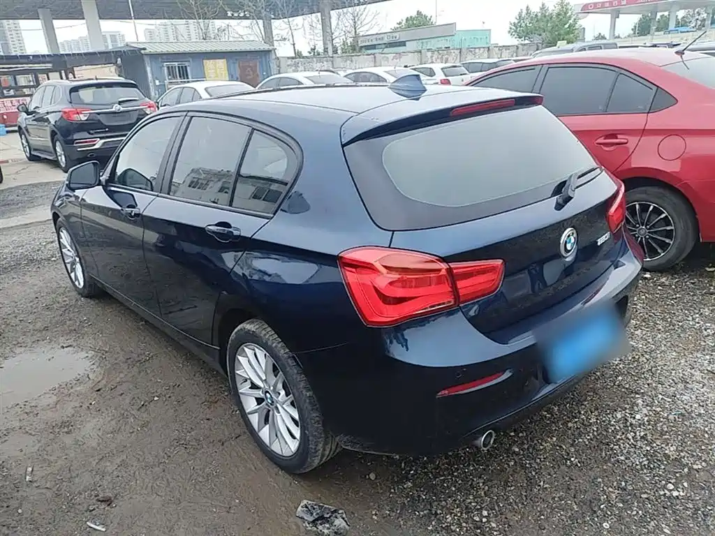 BMW 1 Series (Import) 2015 120i Leading фото 5