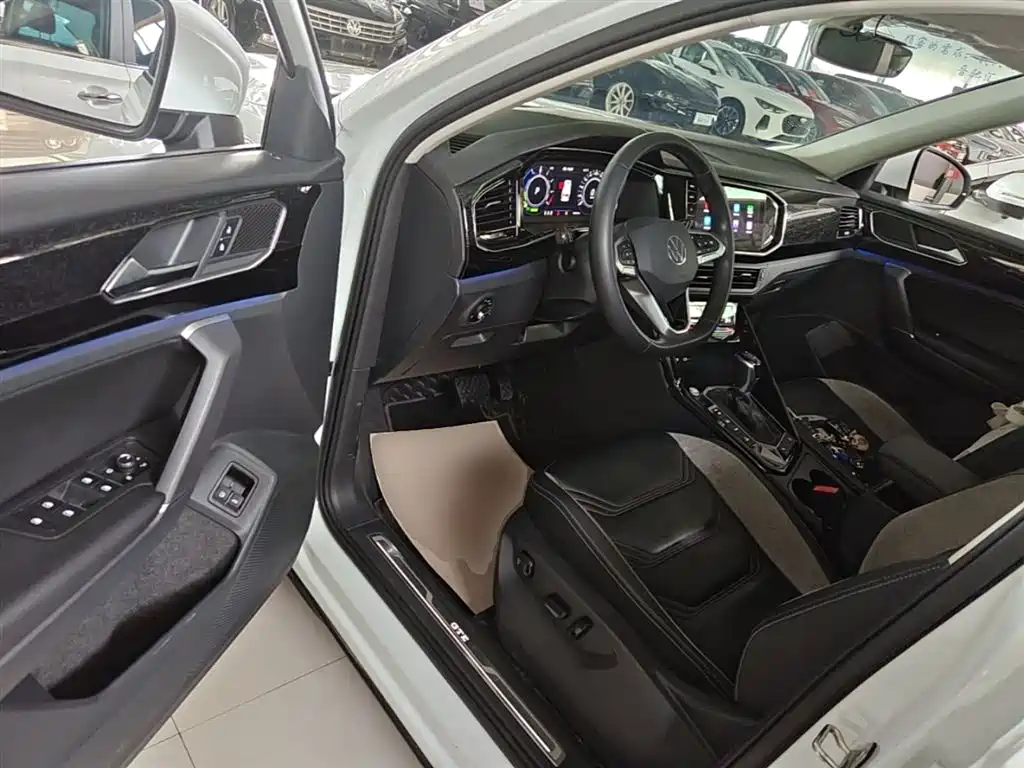 Volkswagen Tayron GTE Plug-in Hybrid 2022 1.4T Luxury фото 16