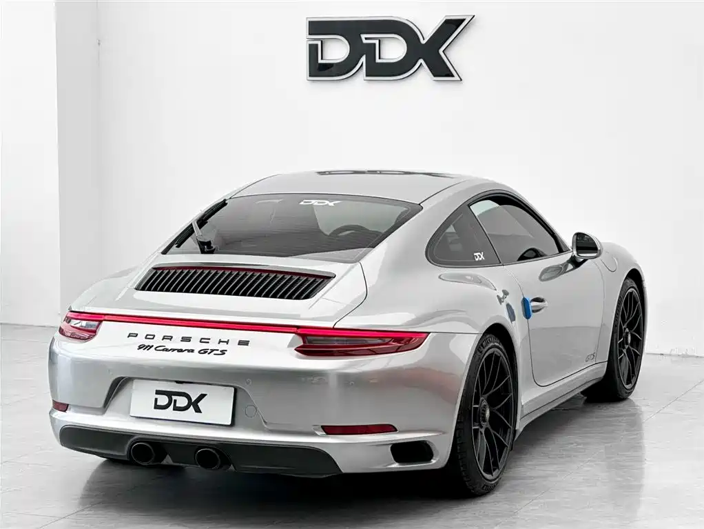 Porsche 911 2017 Carrera GTS 3.0T фото 5