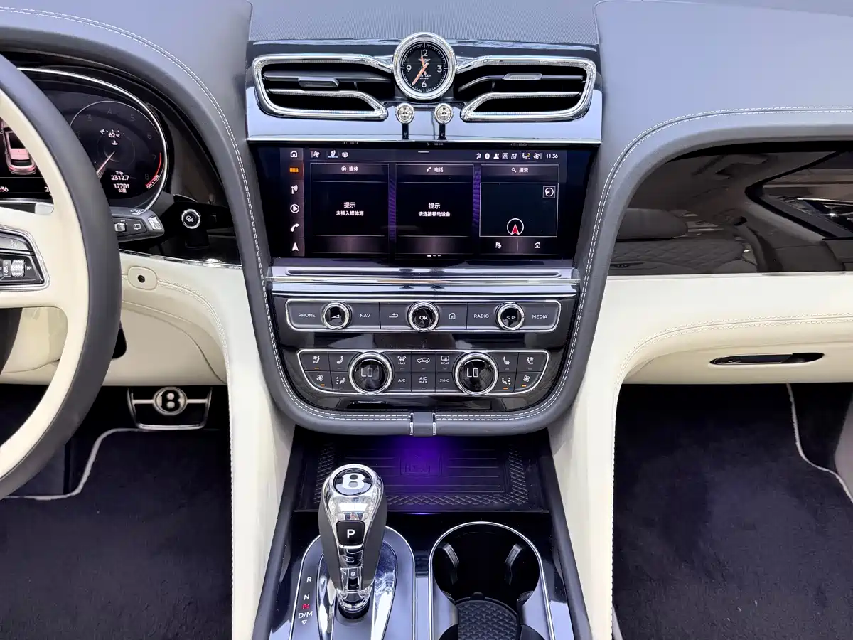 Bentley Bentayga 2022 4.0T V8 фото 11