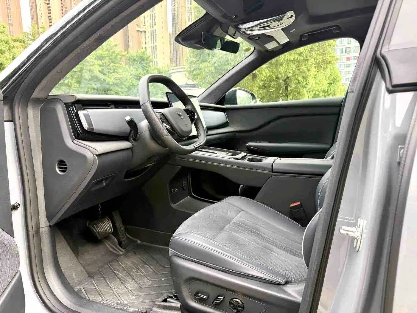 Voyah Auto Voyah Zhiyin 2024 Long Range Super Charging Edition фото 4