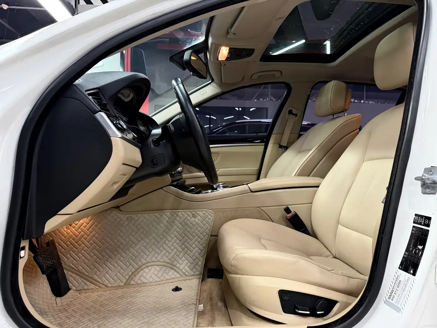 BMW 5 Series 2014 525Li Luxury Design Package фото 20