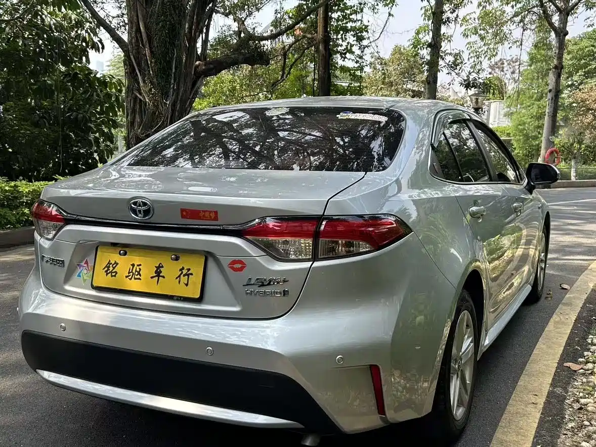 Toyota Levin 2022 Dual Engine 1.8H E-CVT Leading Edition фото 7