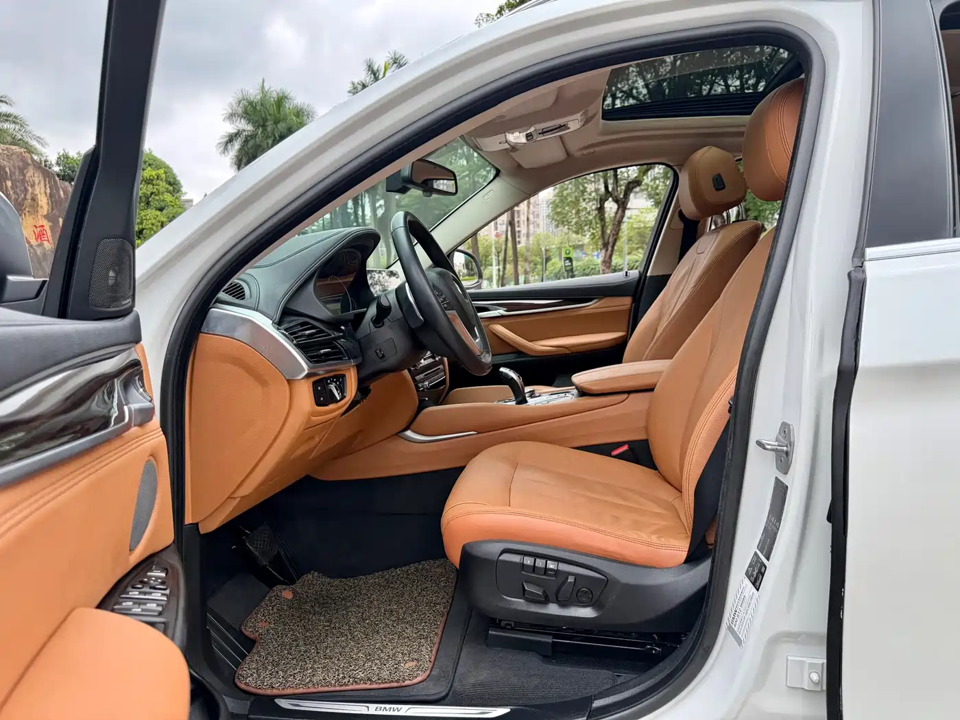 BMW X6 2015 xDrive35i Luxury Model фото 17