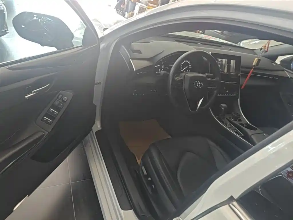 Toyota Avalon 2023 2.0L Premium Selection фото 16