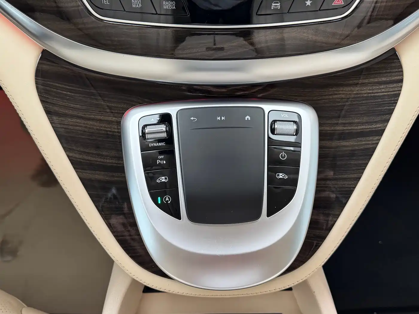 Mercedes-Benz V-Class 2021 V 260 L Long Wheelbase Luxury Edition фото 15
