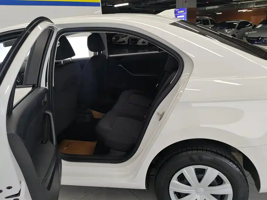 Volkswagen Jetta 2017 1.4L Manual Fashion фото 11