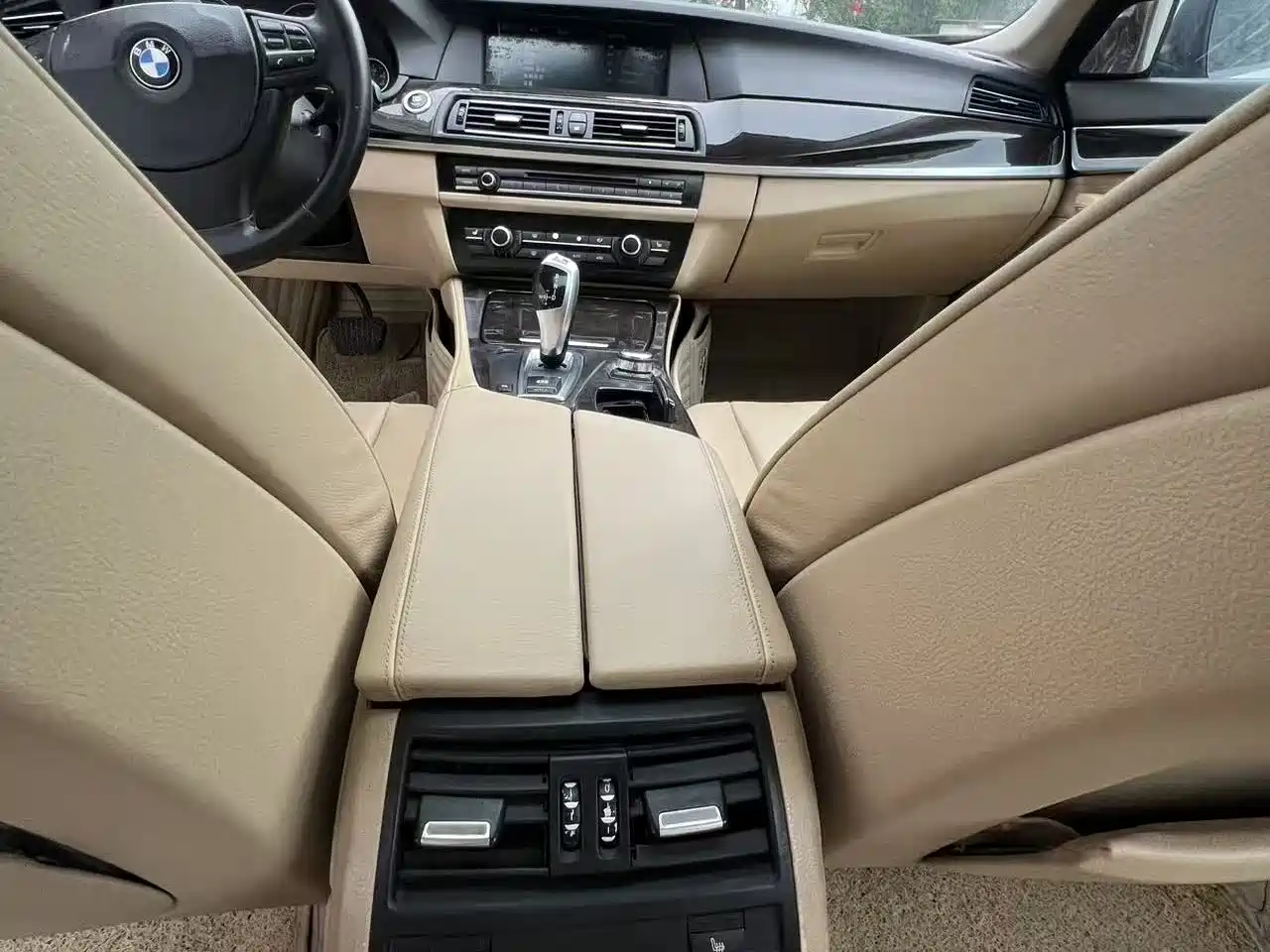 BMW 5 Series 2011 528Li Luxury фото 12