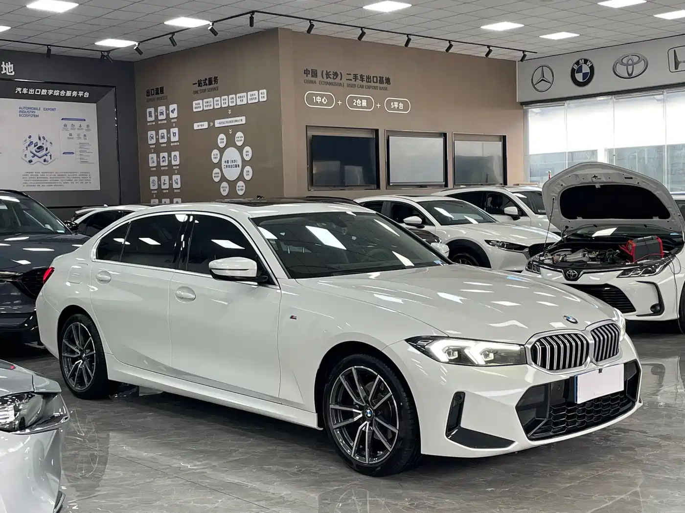 BMW 3 Series 2023 320Li M Sport Package фото 3
