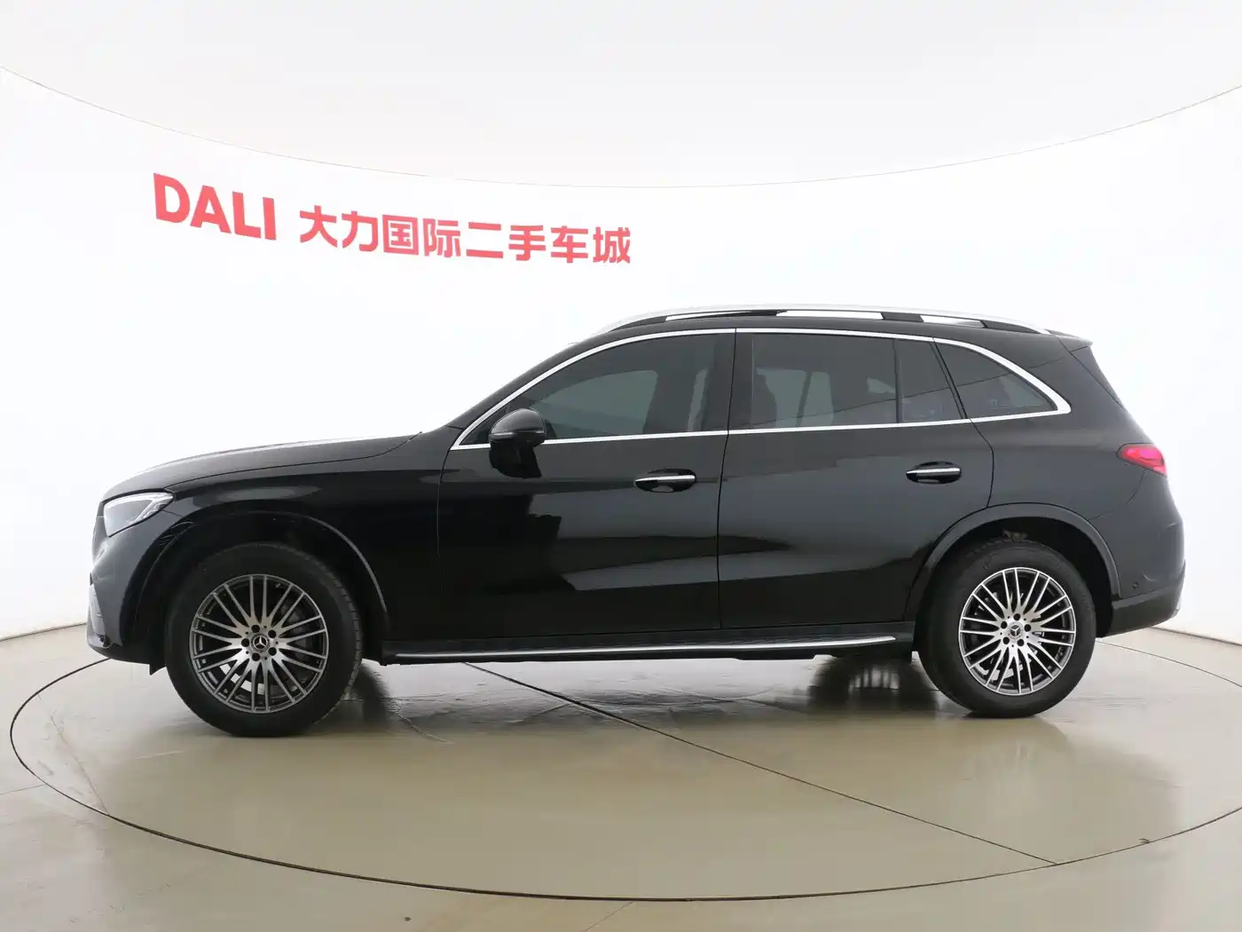 Mercedes-Benz GLC 2024 GLC 300 L 4MATIC Dynamic 5-seater фото 4