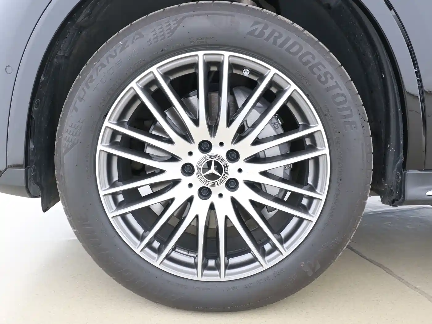 Mercedes-Benz GLC 2024 GLC 300 L 4MATIC Dynamic 5-seater фото 5