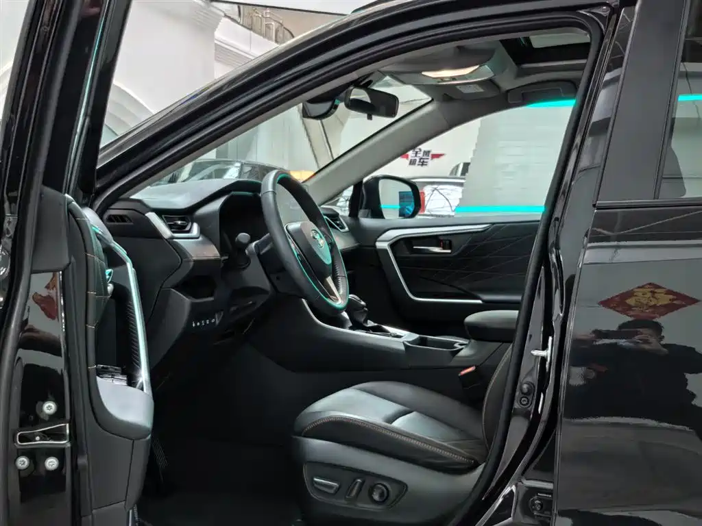 Toyota RAV4 Rongfang 2024 2.0L CVT FWD Style Plus Edition фото 5