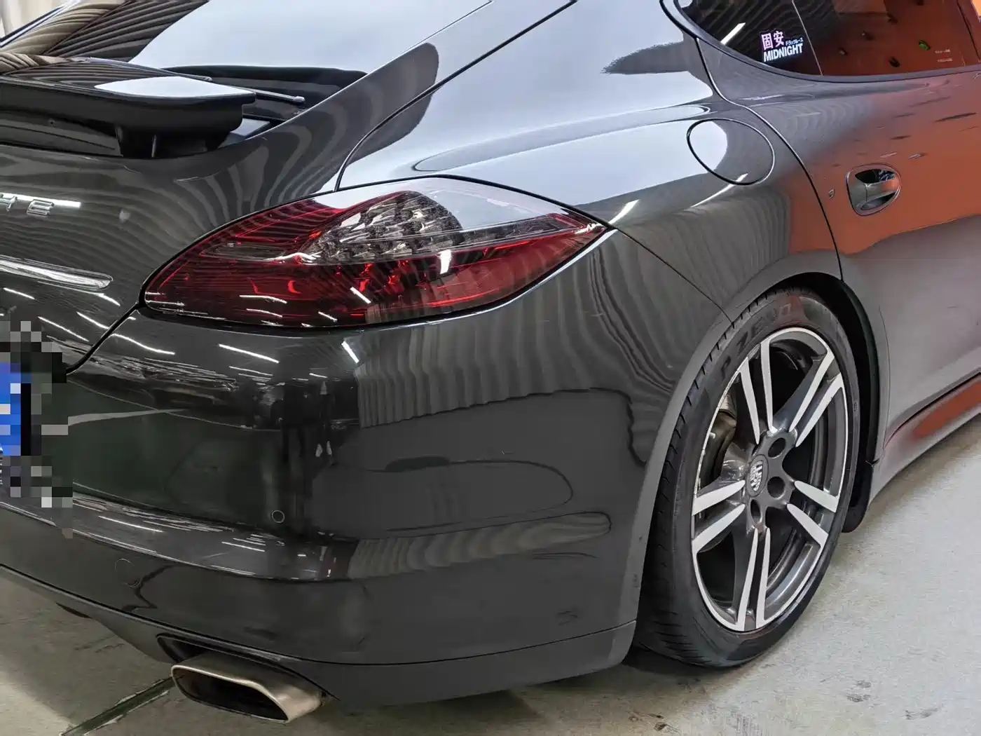 Porsche Panamera 2010 Panamera 4 3.6L фото 10