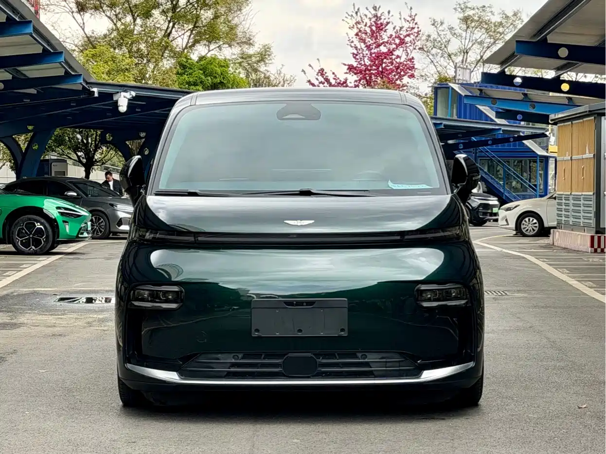 GEELY GALAXY WING TRUE L380