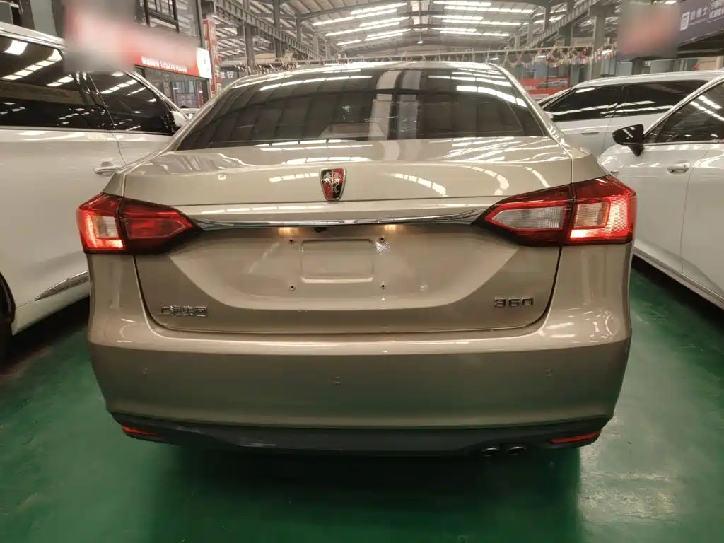 Фото 5 - Roewe 360