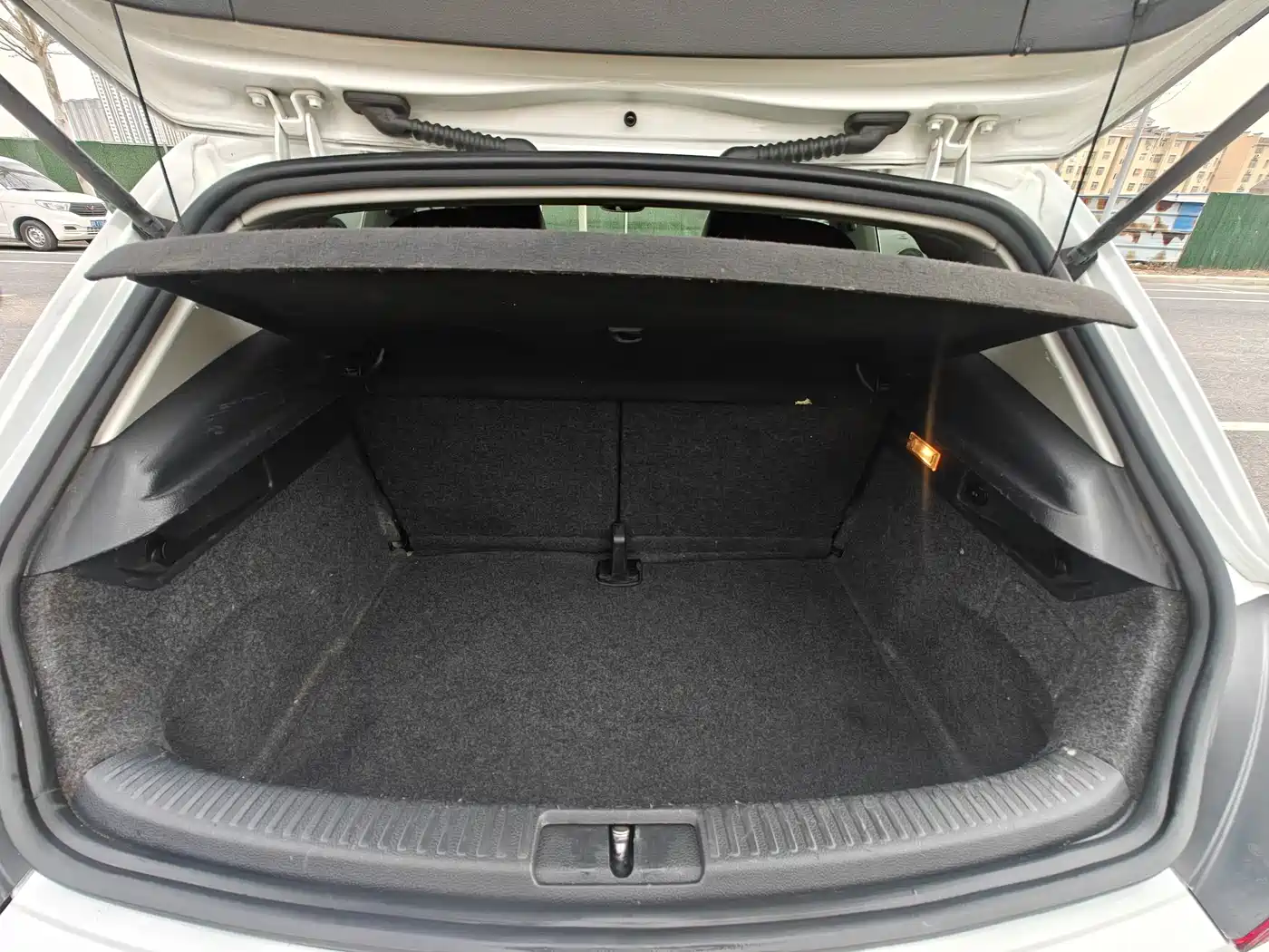 Volkswagen Scirocco 2015 1.4TSI Trend Edition фото 7