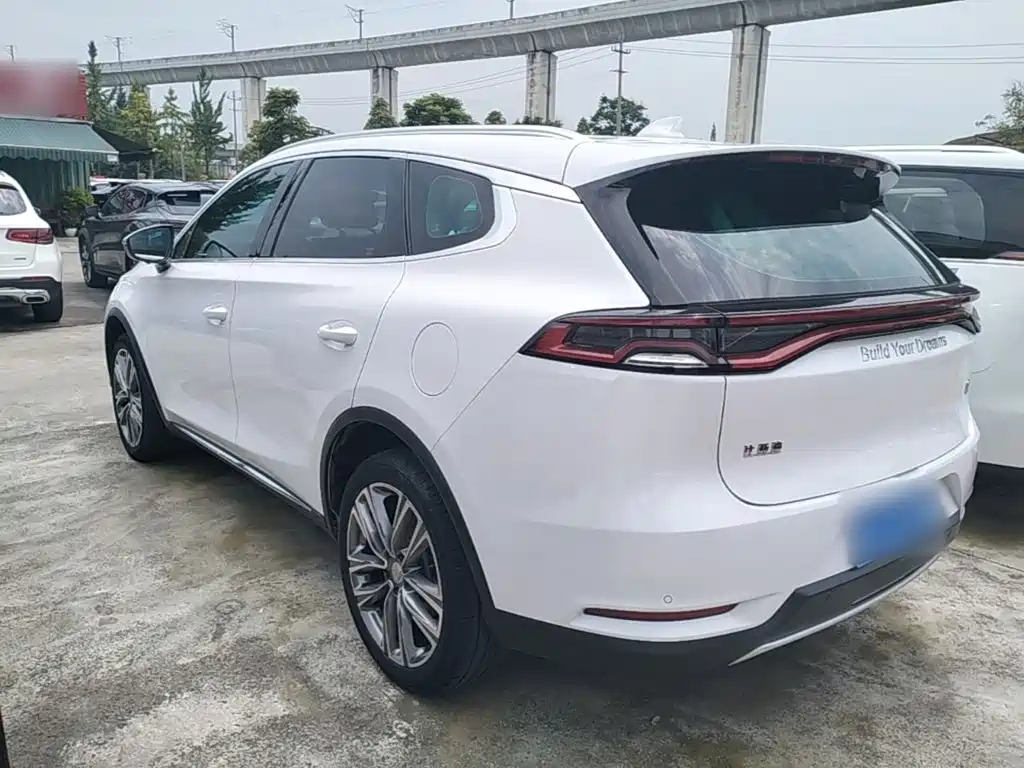 Фото 5 - BYD Tang