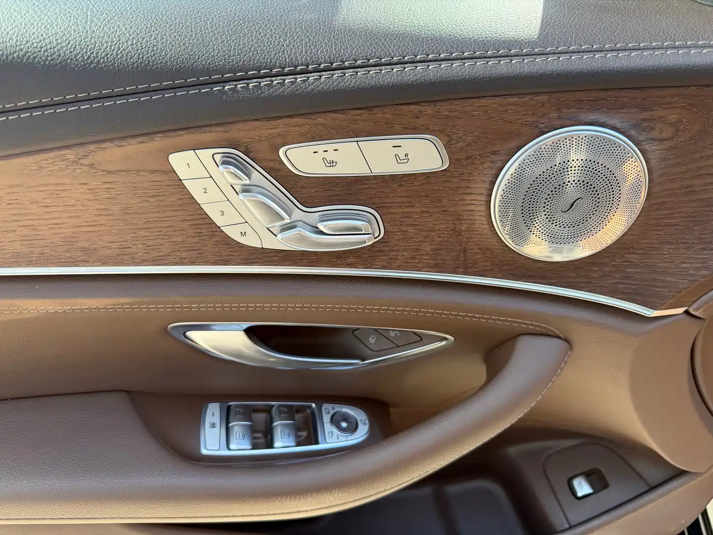 Mercedes-Benz E-Class 2023 E 300 L Sport Luxury фото 6