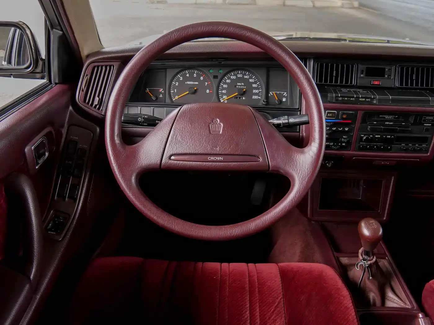 Toyota Crown фото 38