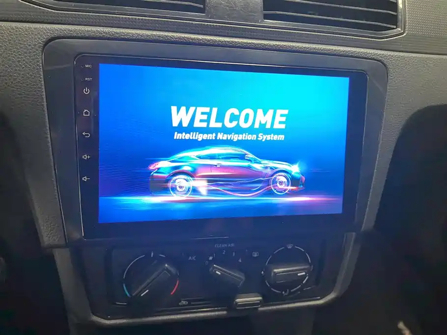 Volkswagen Santana 2016 1.6L Manual Trend Edition фото 13