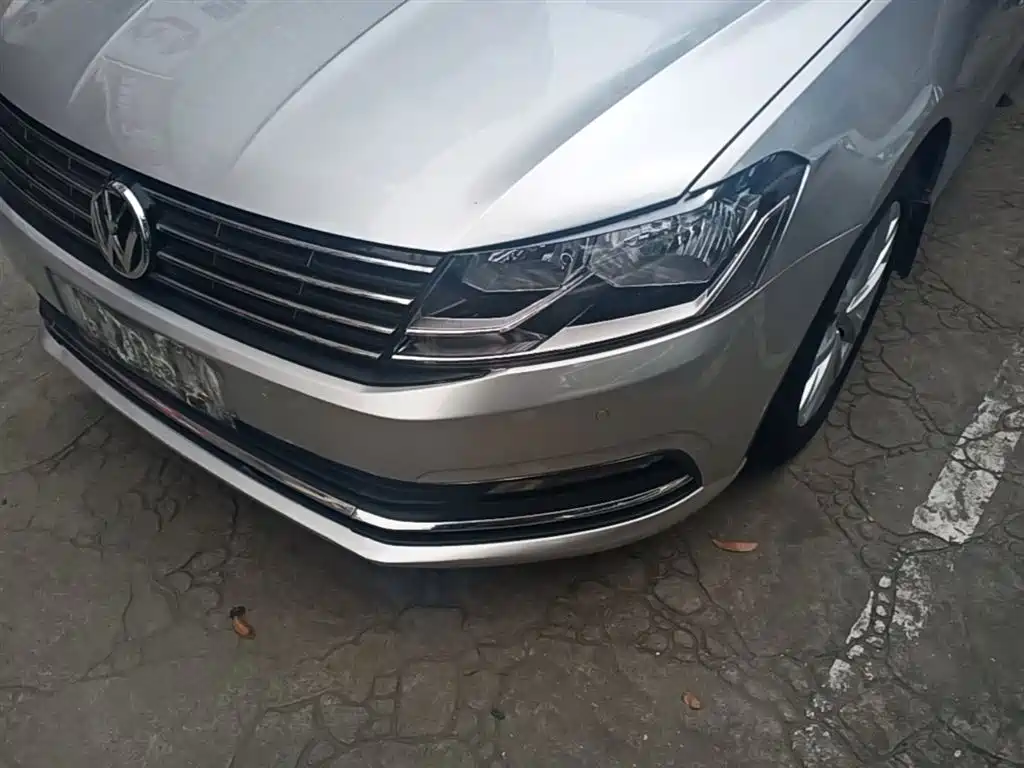 Volkswagen Lavida 2017 1.6L Automatic Comfort Edition фото 23