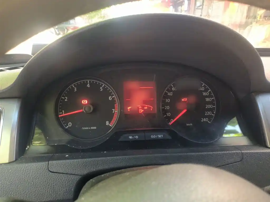 Volkswagen Santana 2013 1.6L Manual Comfort Edition фото 4