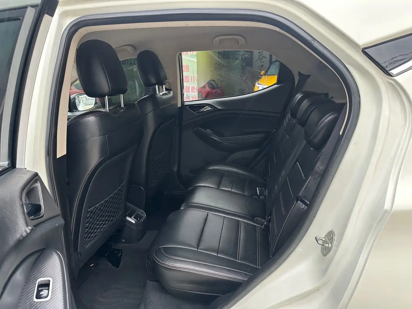 BYD Yuan 2016 1.5L Automatic Elegance фото 11