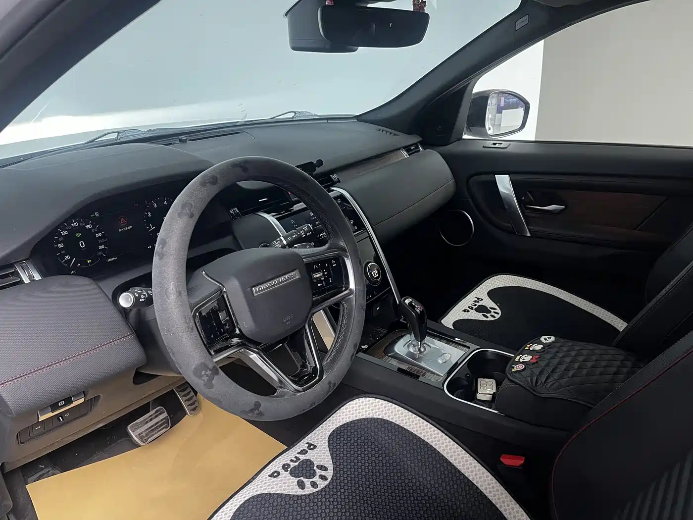Land Rover Discovery Sport 2023 249PS R-Dynamic S Performance Version фото 11