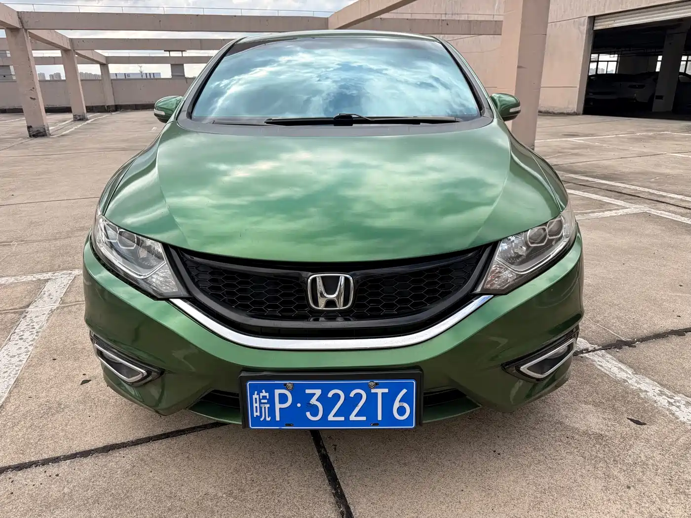 Honda Jade 2014 2013 1.8L CVT Luxury 6-seater