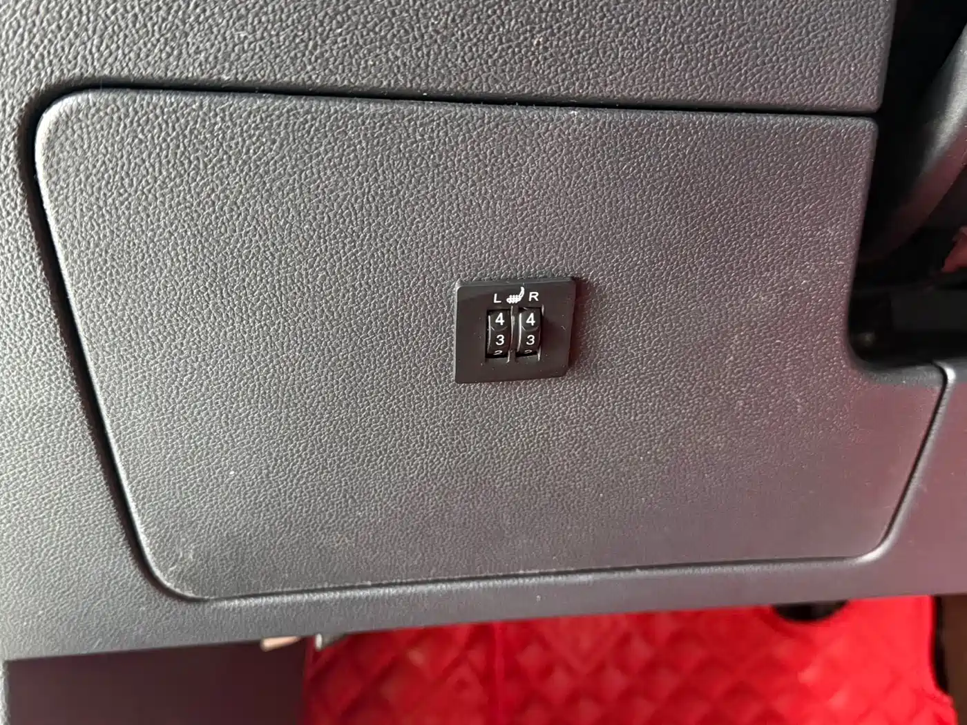 VOLKSWAGEN T ROC EXPLORING SONGS