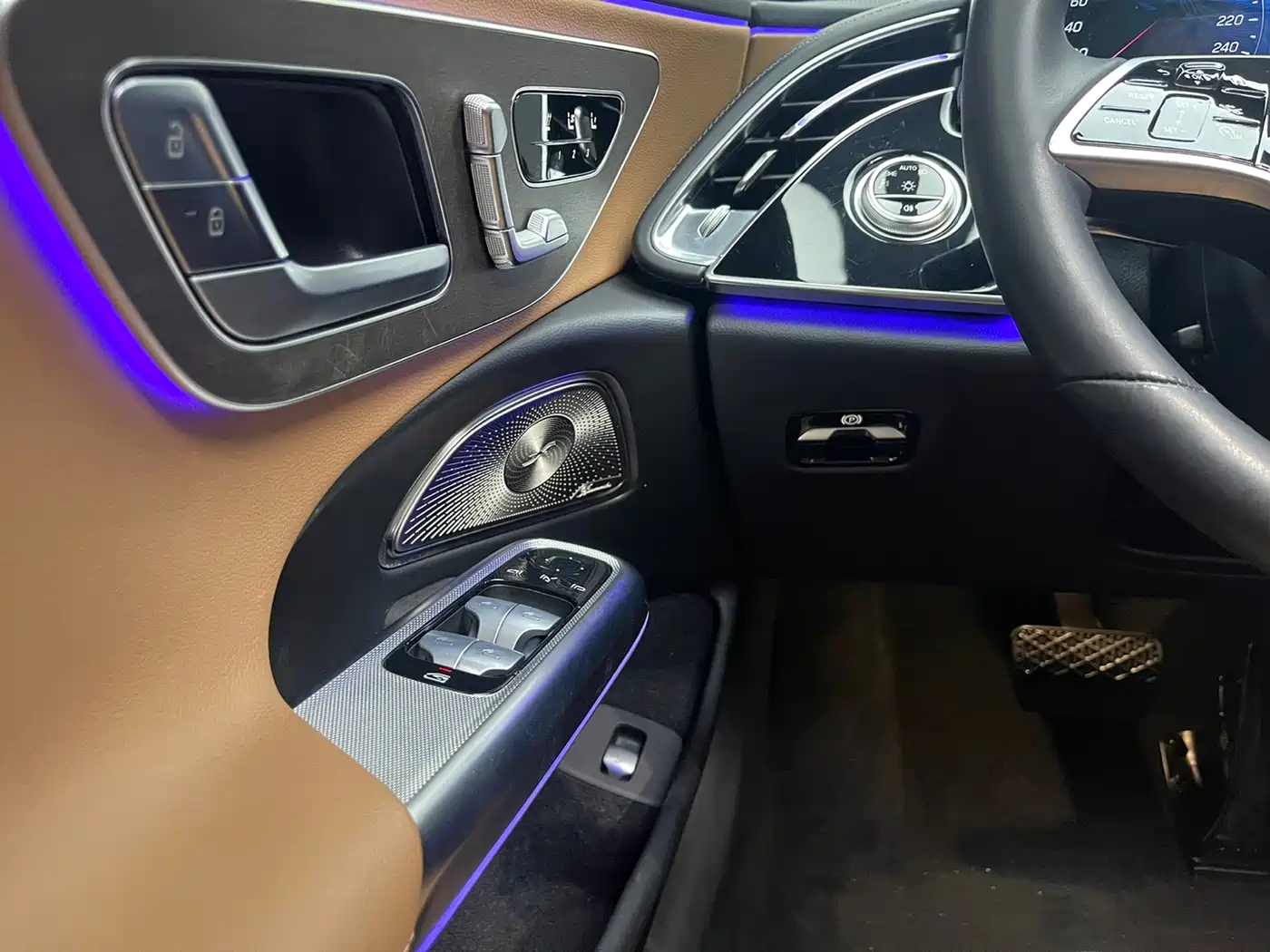 Mercedes-Benz E-Class 2024 Model E 300 L Luxury фото 20