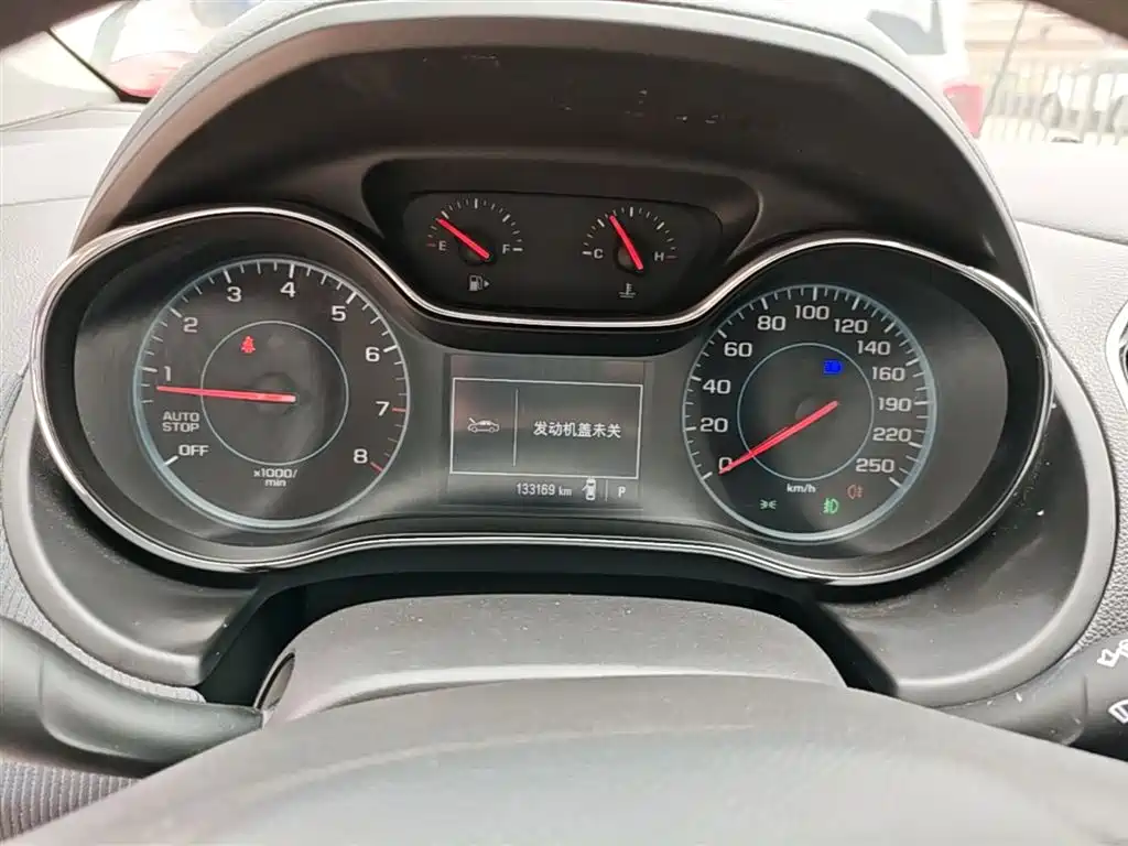 Chevrolet Cruze 2018 Hatchback 320 Automatic Stylish Edition фото 12