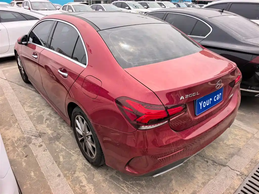 Mercedes-Benz A-Class 2021 A 200 L Sport Sedan Fashion Edition фото 3