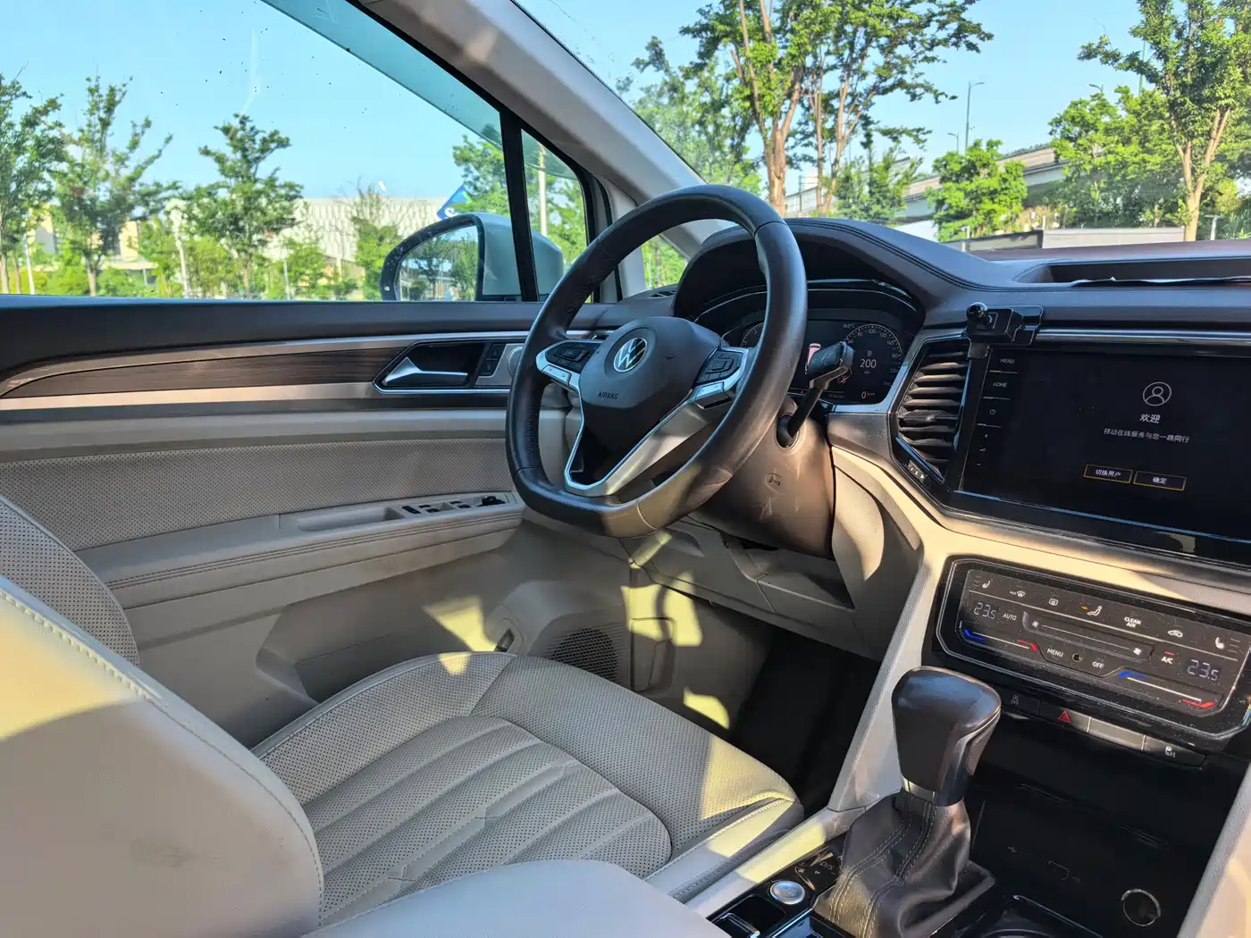Volkswagen Viloran 2020 330TSI Luxury Edition фото 11