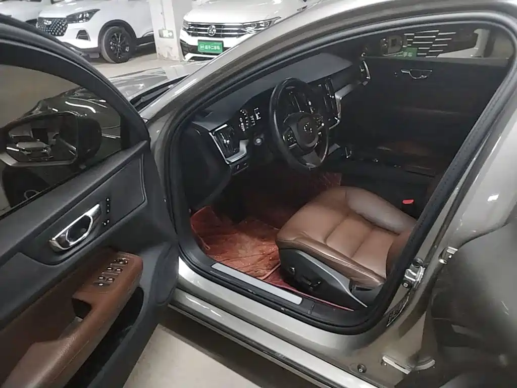 Photo 12 - Volvo S60