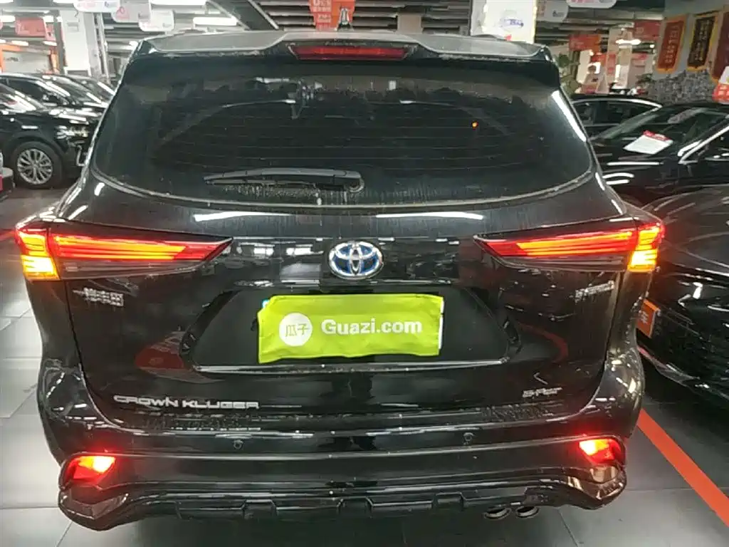 Toyota Crown Kluger 2021 2.5L HEV 4WD Luxury фото 6