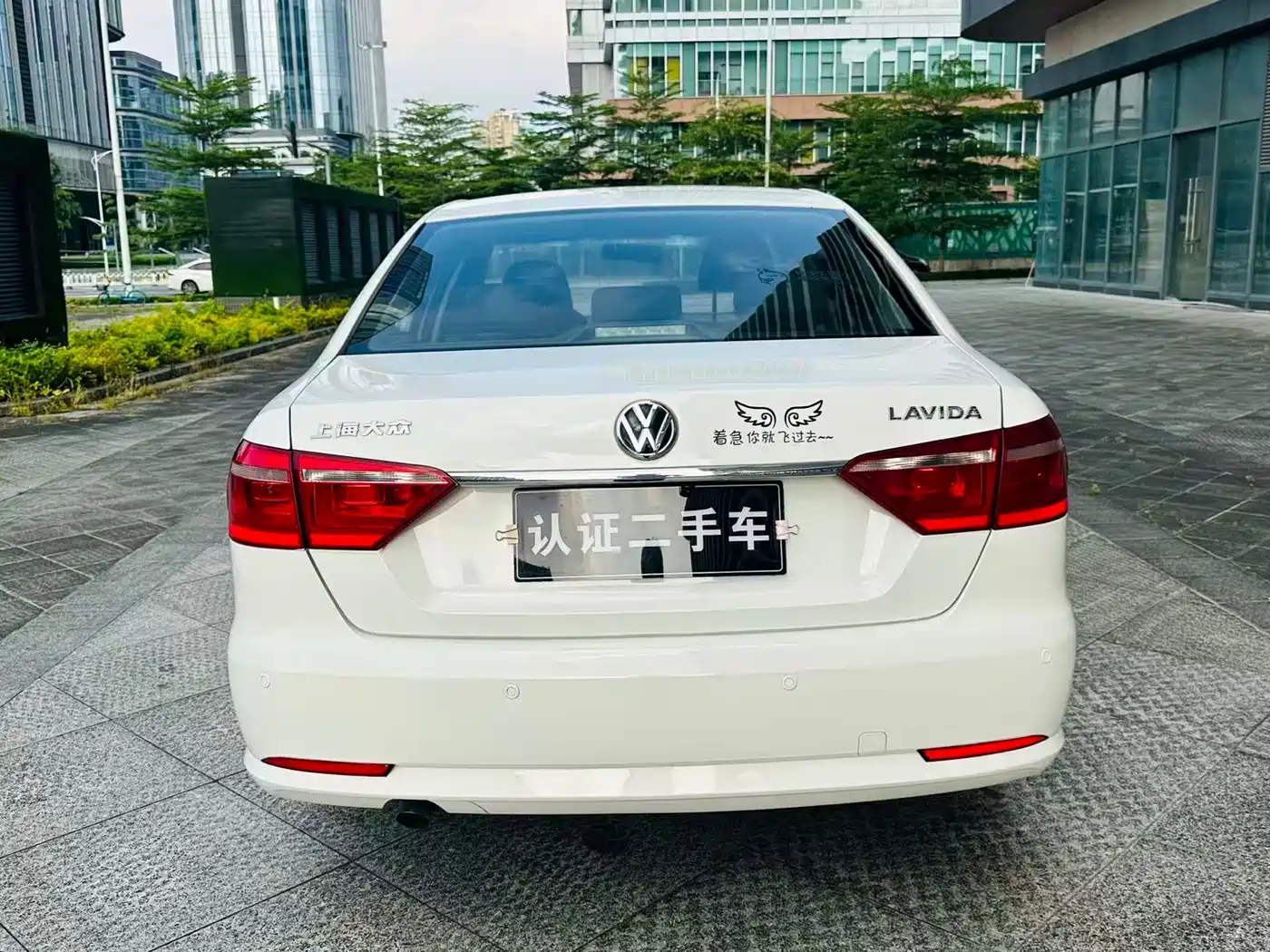 Volkswagen Lavida 2013 1.6L Automatic Trend Edition фото 4