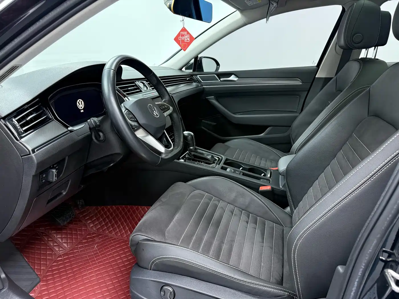 Volkswagen Magotan 2020 330TSI DSG Luxury фото 4