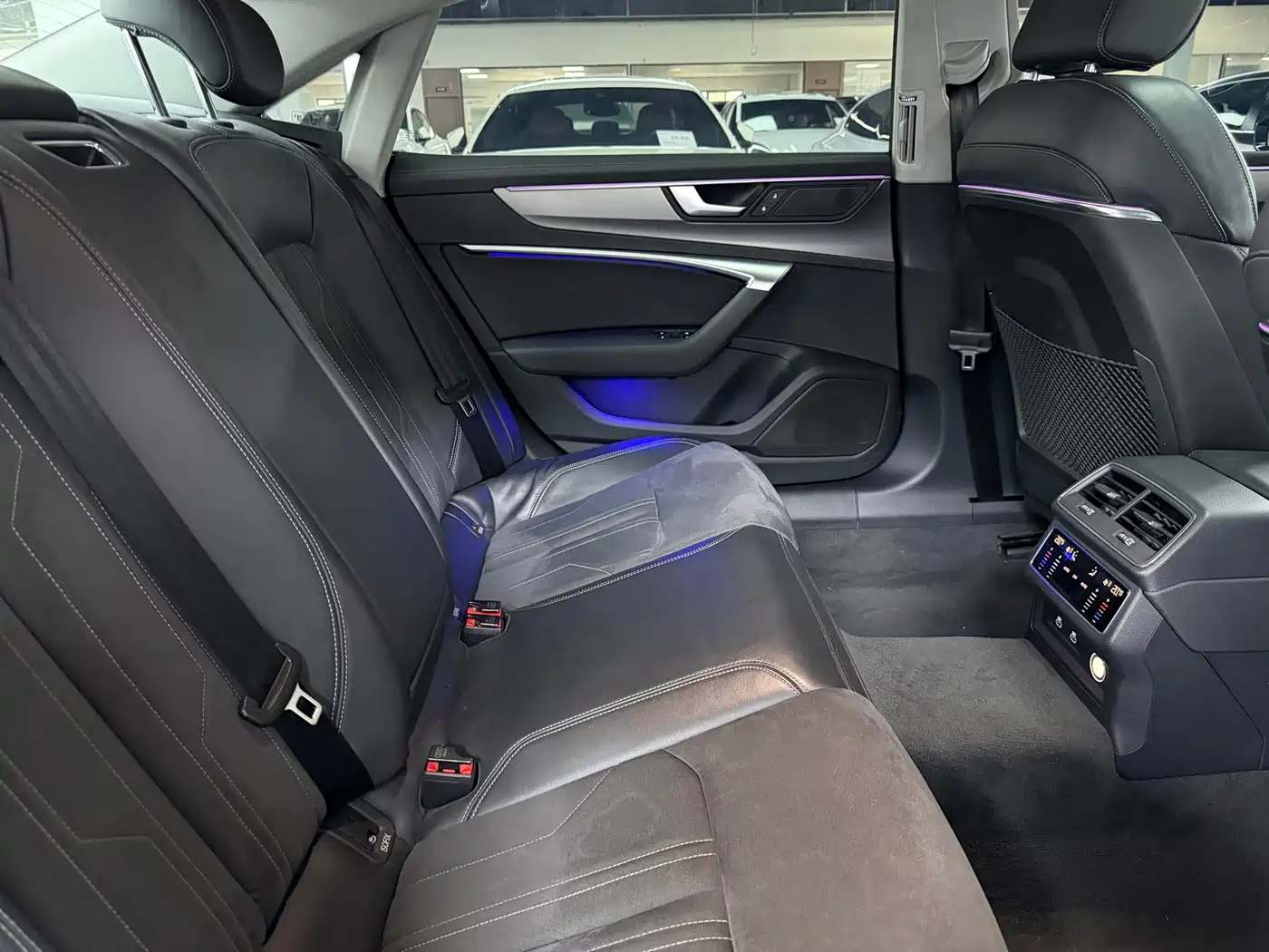 Audi A7L 2024 45TFSI S-line Dream Edition Crystal Package фото 11