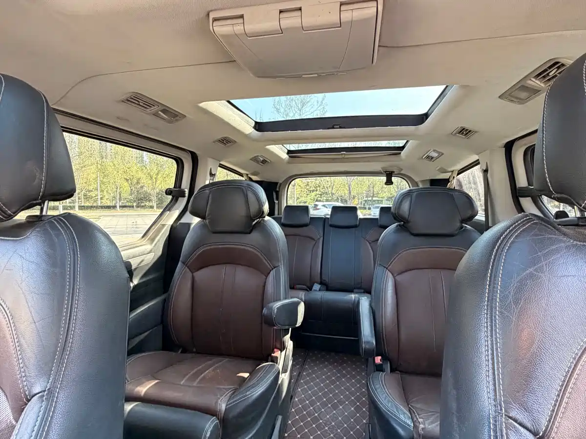 SAIC Maxus Maxus G10 2014 2.0T Automatic Luxury Executive Edition фото 9