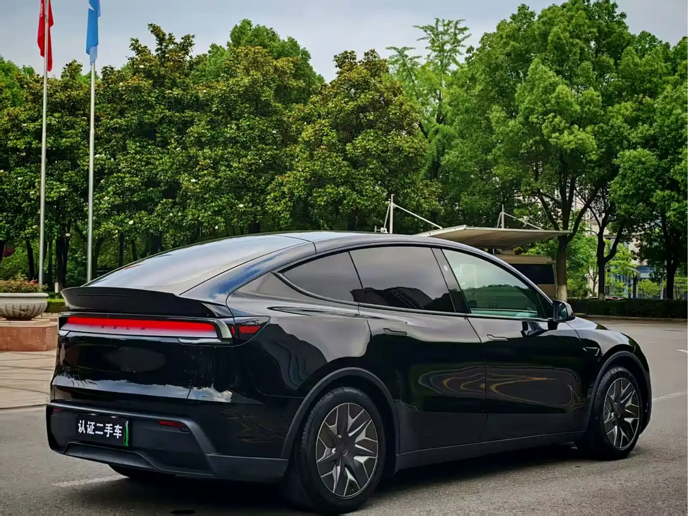 Tesla Model Y L 2025 Facelift Long Range AWD фото 6