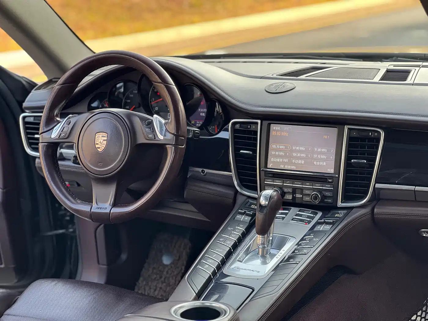 Porsche Panamera 2014 Panamera 4 3.0T фото 13