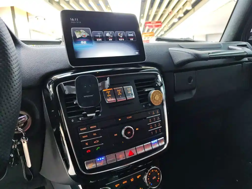 Mercedes-Benz G-Class 2018 G 500 designo Masterpiece Collector's Edition фото 9