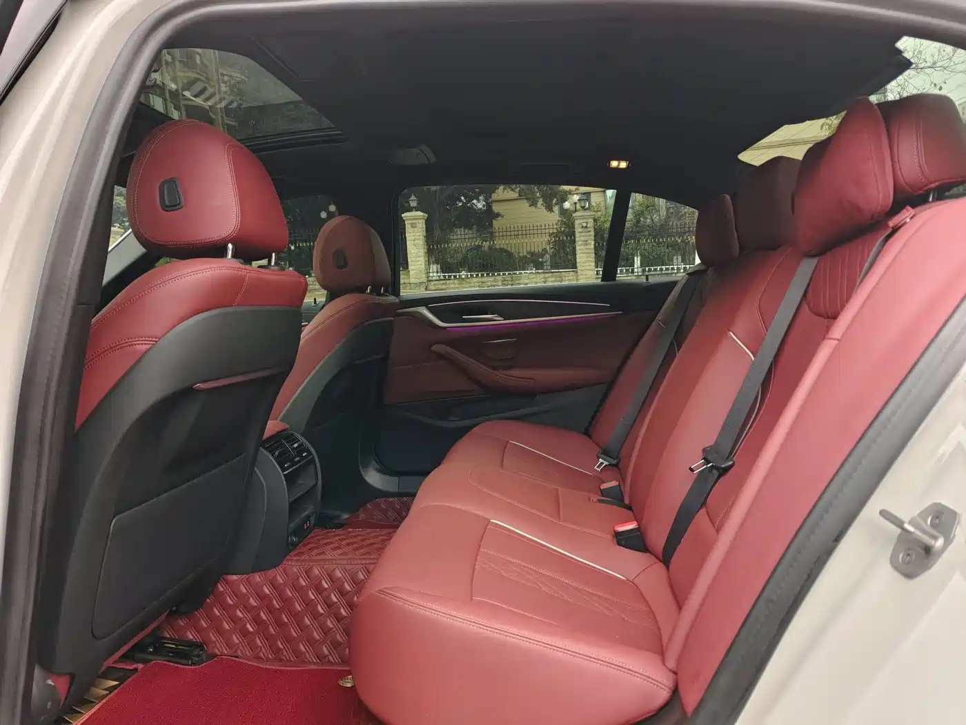 BMW 5 Series 2023 530Li Leading M Sport Package фото 13