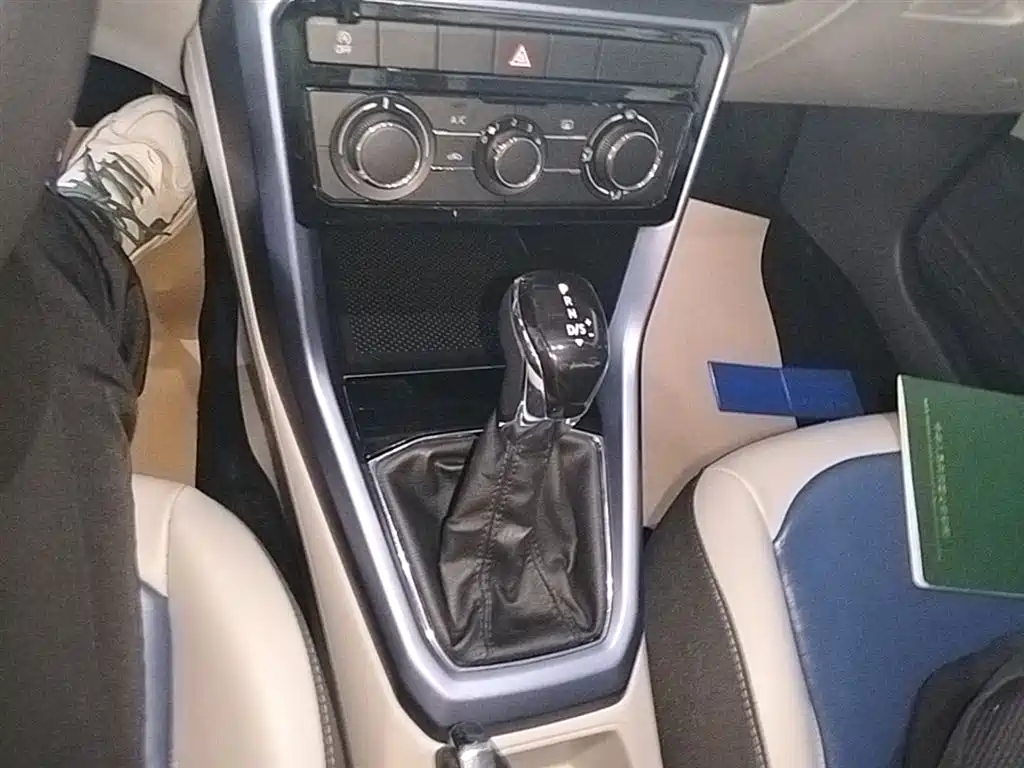 Volkswagen T-Cross 2019 280TSI DSG Comfort Edition фото 14