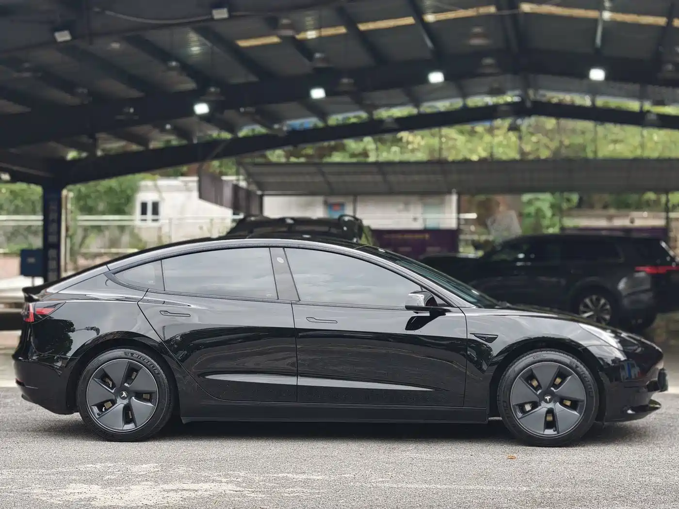 Фото 4 - Tesla Model 3